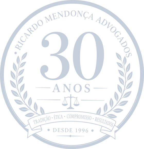 Selo comemorativo de 30 anos — Ricardo Mendonça Advogados, desde 1996
